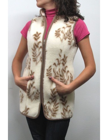 Жилет Олива с рельефом и воротником стойка