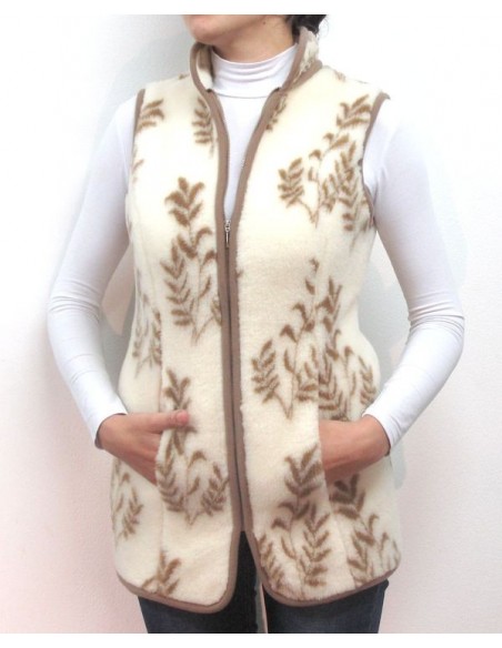 Жилет Олива с рельефом и воротником стойка