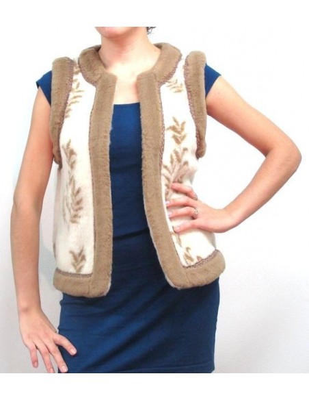 Жилет с опушкой Олива