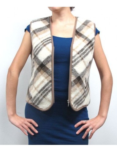 Жилет шерстяной с рельефом