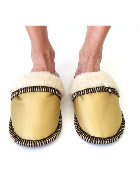 Тапочки из шерсти "Золото с опушкой"