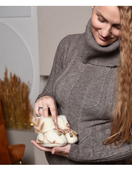 ПИНЕТКИ НА ЗАВЯЗКАХ ОЛИВА