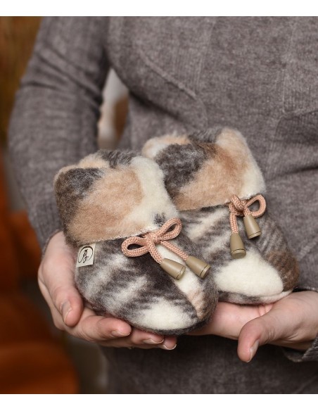 ПИНЕТКИ НА ЗАВЯЗКАХ КЛЕТКА